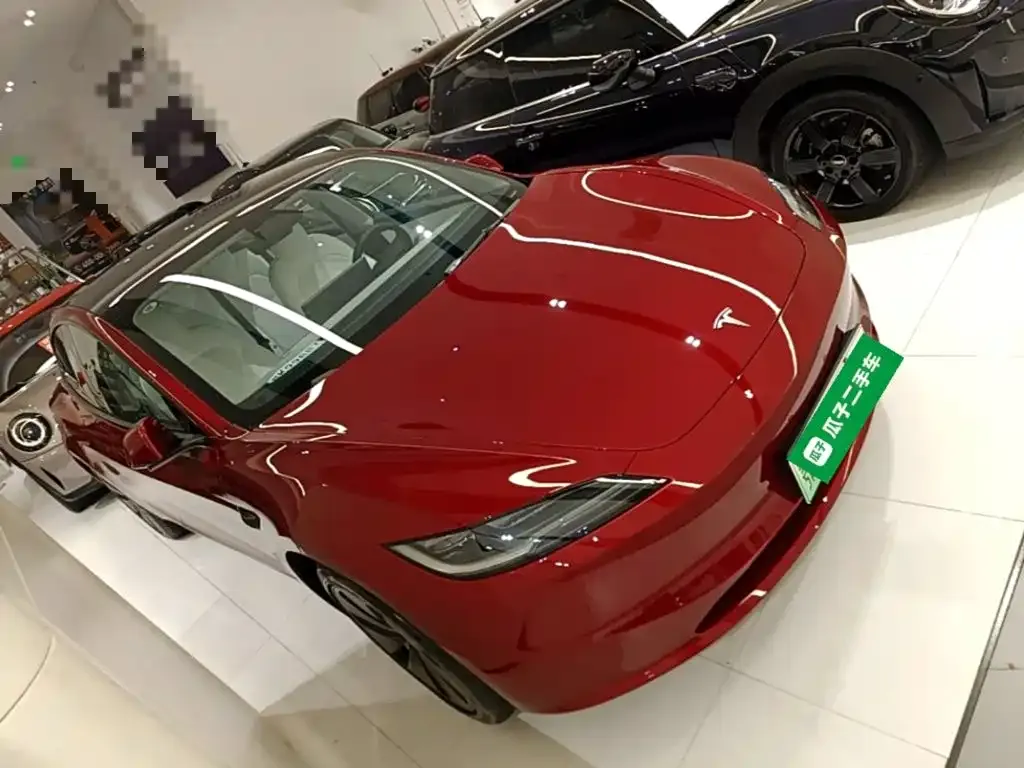 Tesla Model 3 — фото 3