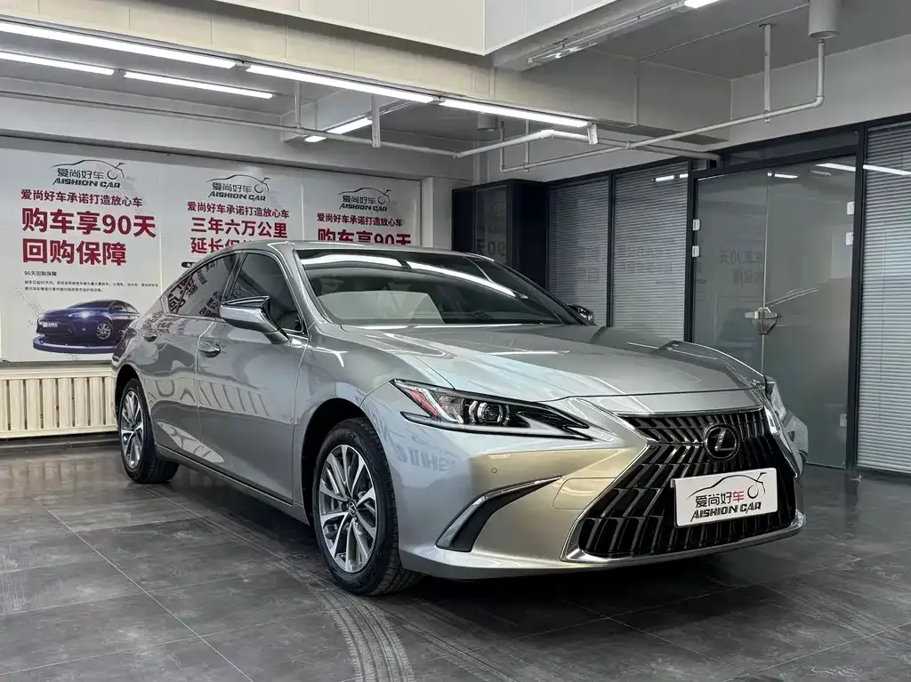 Lexus ES — фото 5