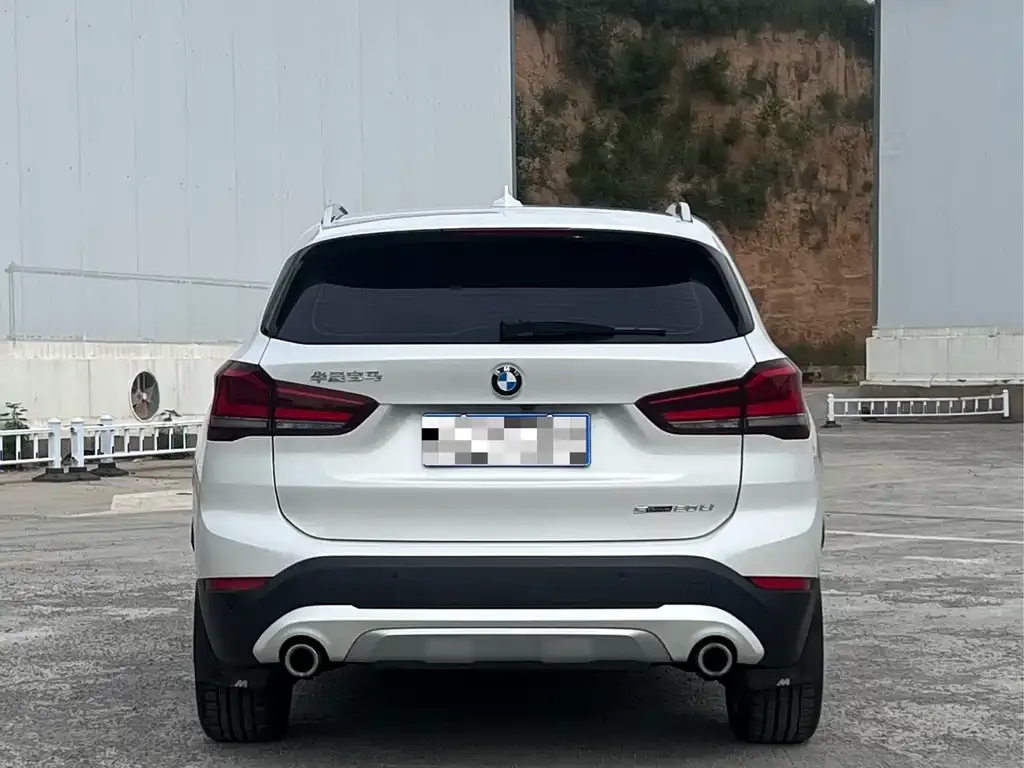 BMW X1 — фото 4