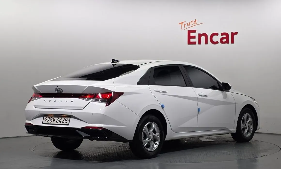 Hyundai AVANTE — фото 2