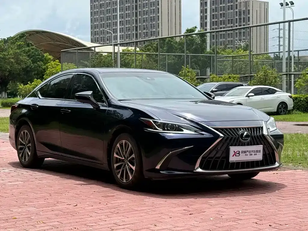 Lexus ES — фото 3