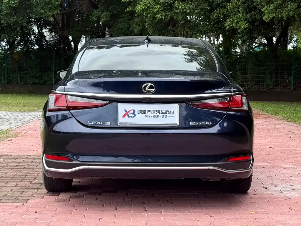 Lexus ES — фото 10
