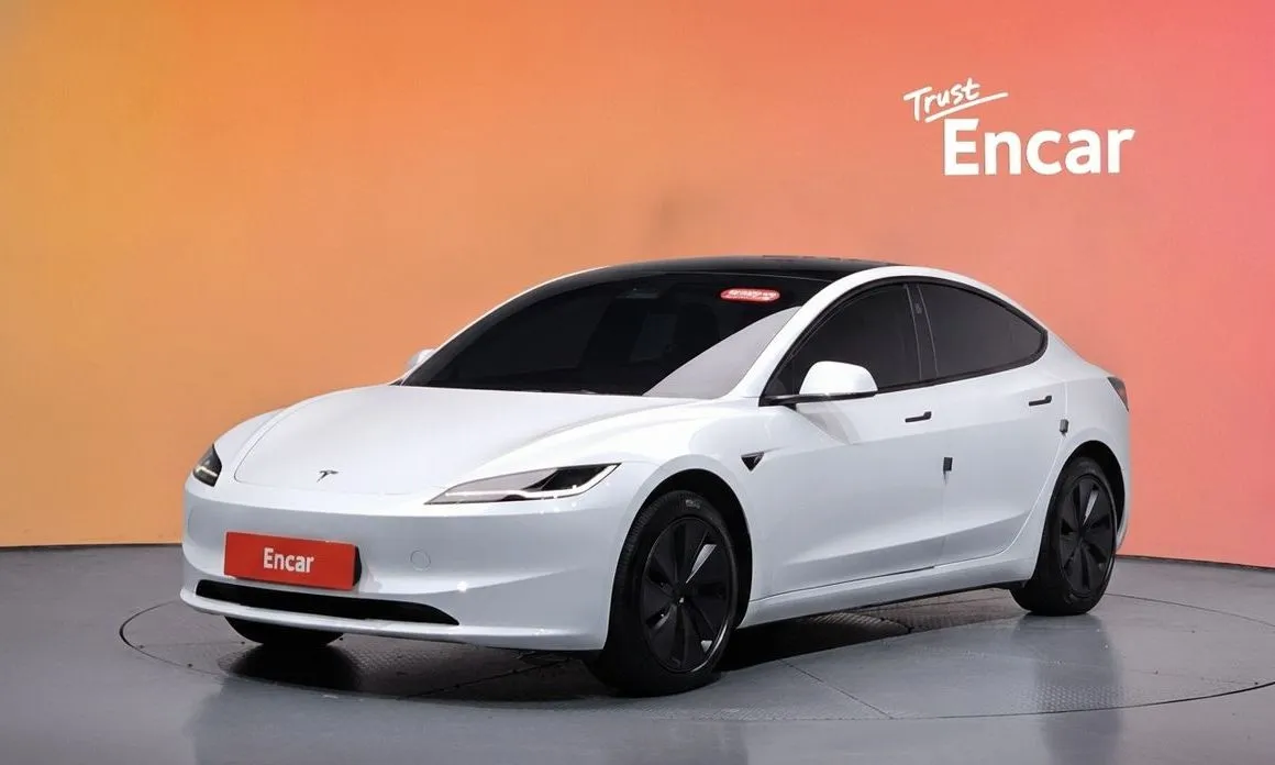 Tesla Model 3 — фото 1