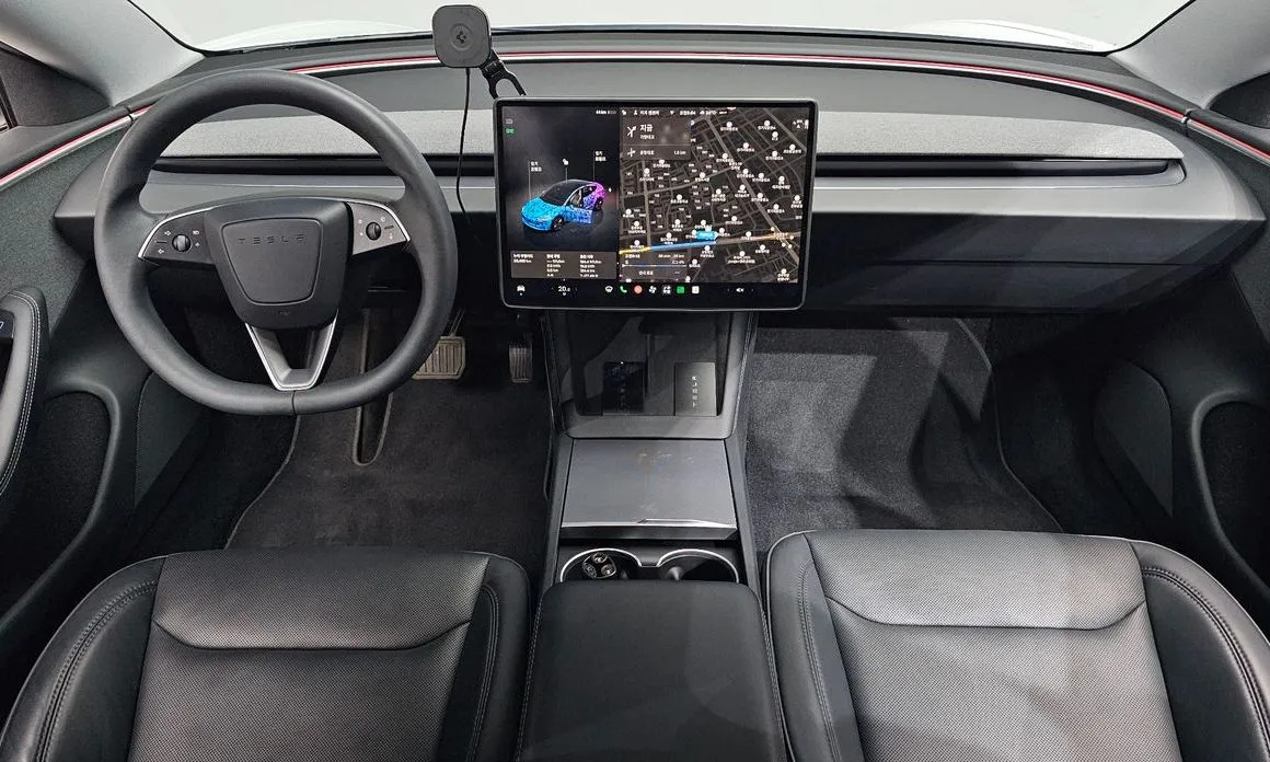 Tesla Model 3 — фото 9