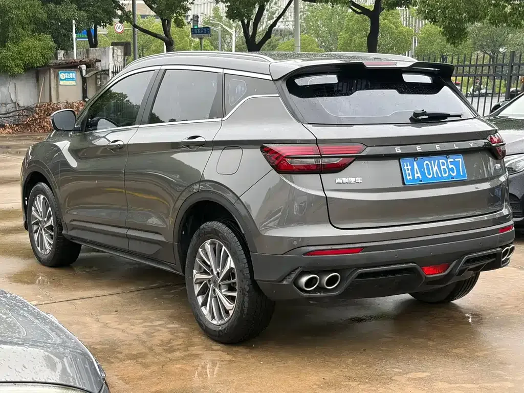 Geely Binyue — фото 9