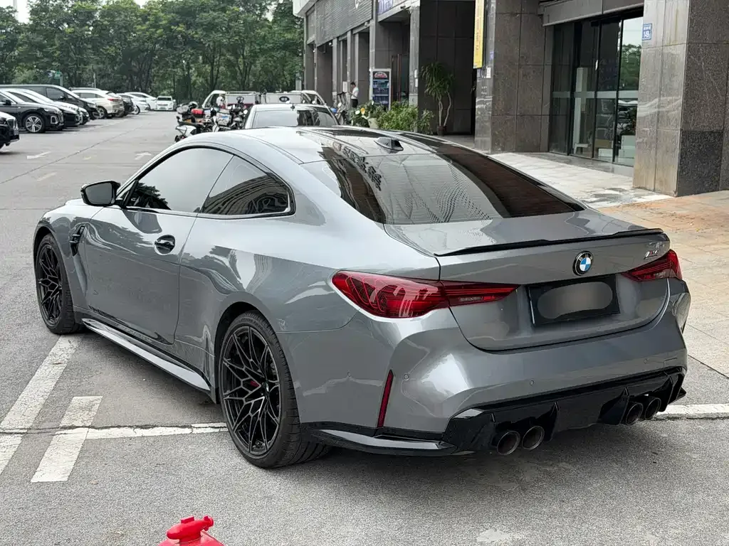 BMW M4 — фото 9