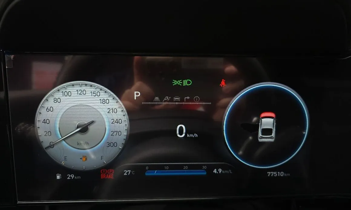 Hyundai AVANTE 2023 из KR, фото 4