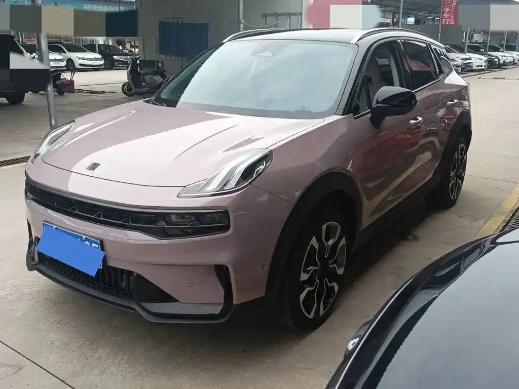 Lynk & Co 06