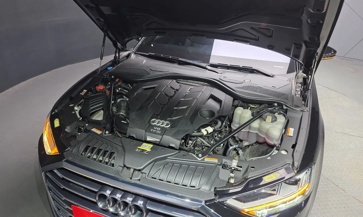 Audi A8 2021 из KR, фото 2