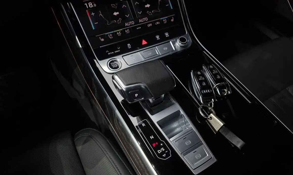 Audi A8 2021 из KR, фото 5