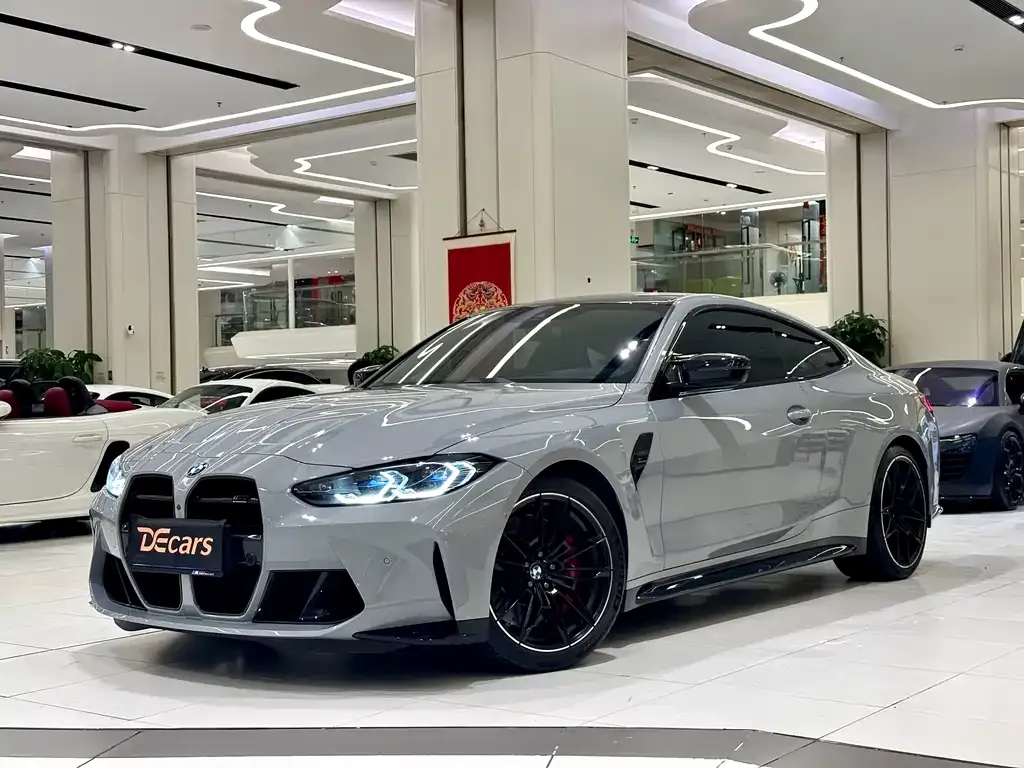 BMW M4 — фото 1