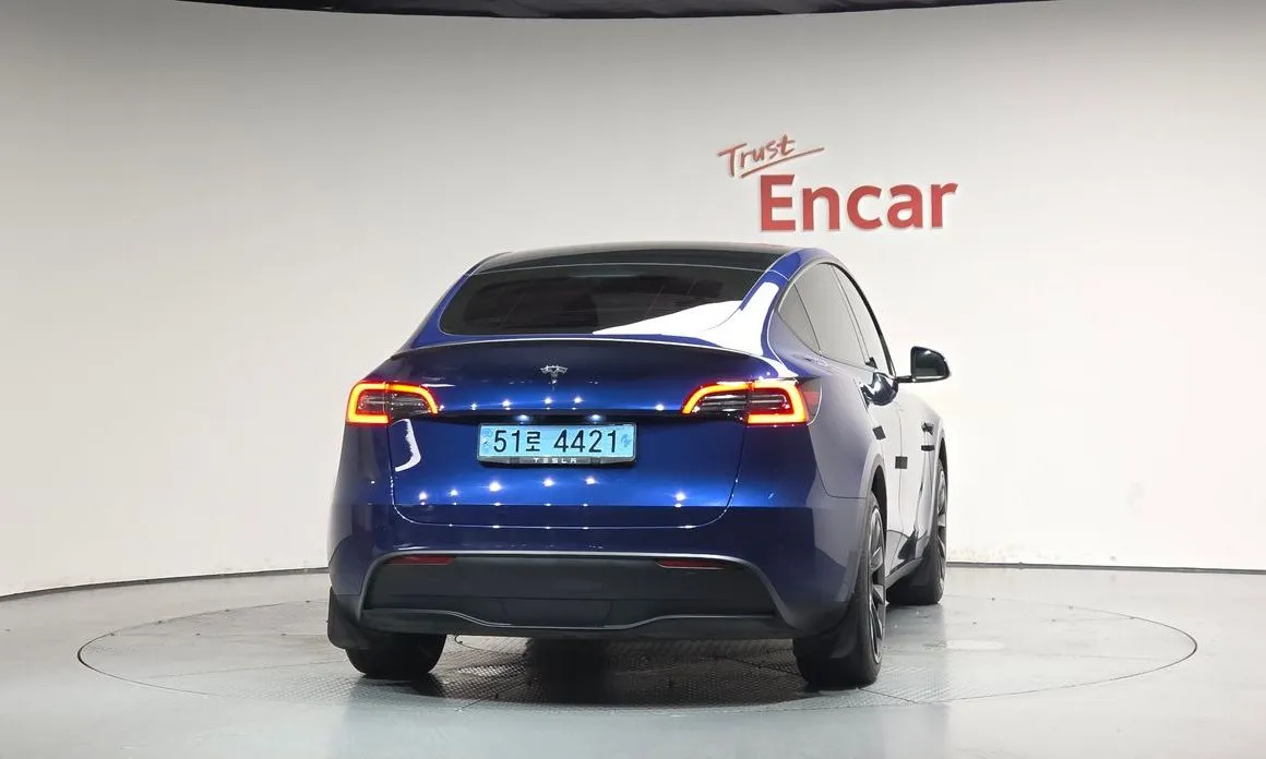 Tesla Model Y — фото 5
