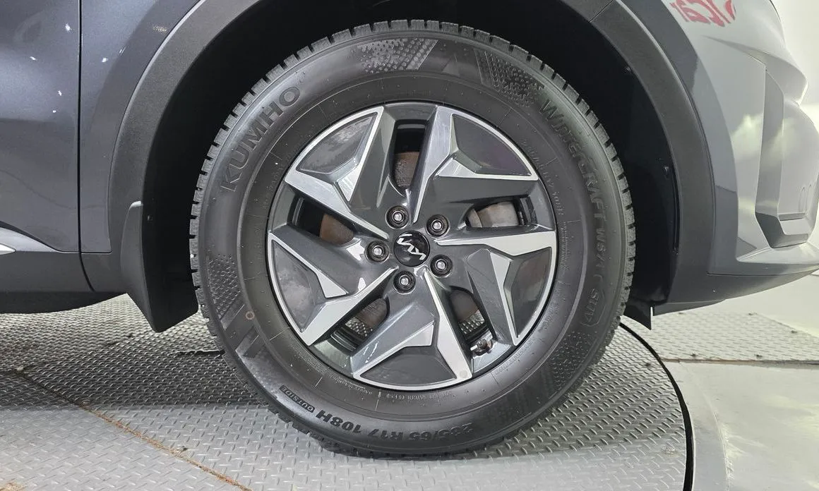 Kia Sorento — фото 7