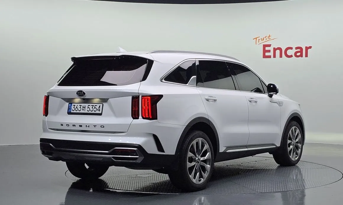 Kia Sorento — фото 10