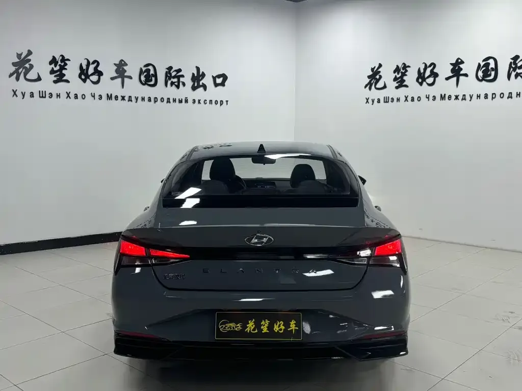 Hyundai Elantra — фото 4