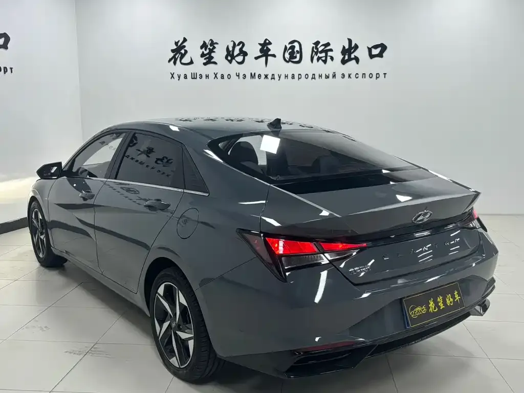 Hyundai Elantra — фото 6