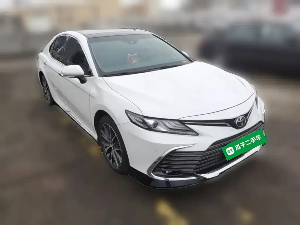 Toyota Camry — фото 8
