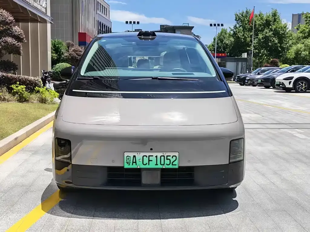 Li Auto MEGA — фото 9