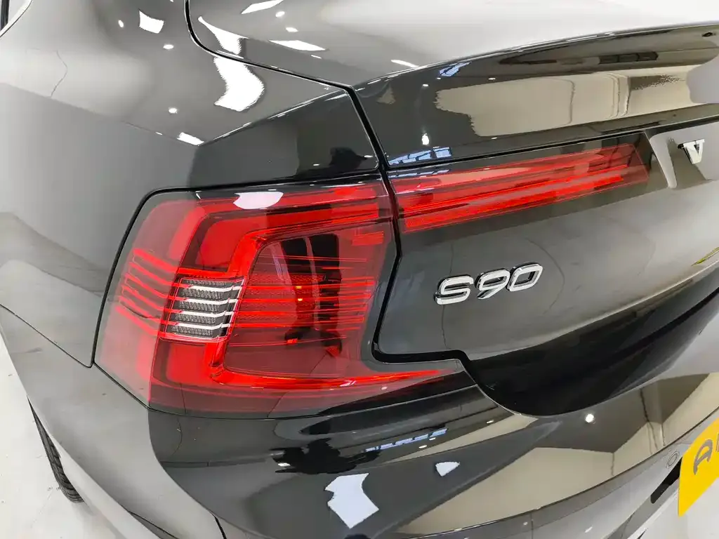 Volvo S90 — фото 10