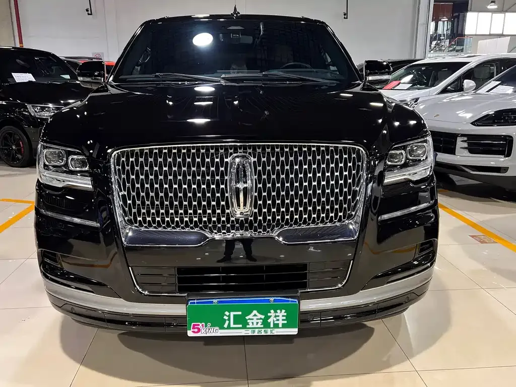 Lincoln Navigator — фото 1