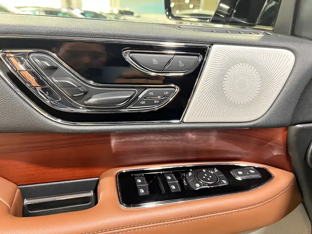 Lincoln Navigator — фото 6