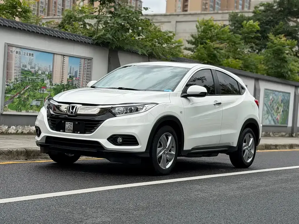 Honda Vezel — фото 1