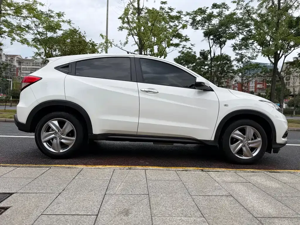 Honda Vezel — фото 9