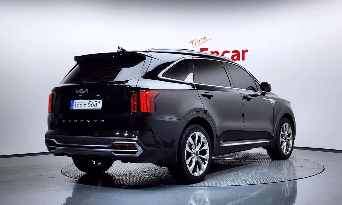 Kia Sorento — фото 7