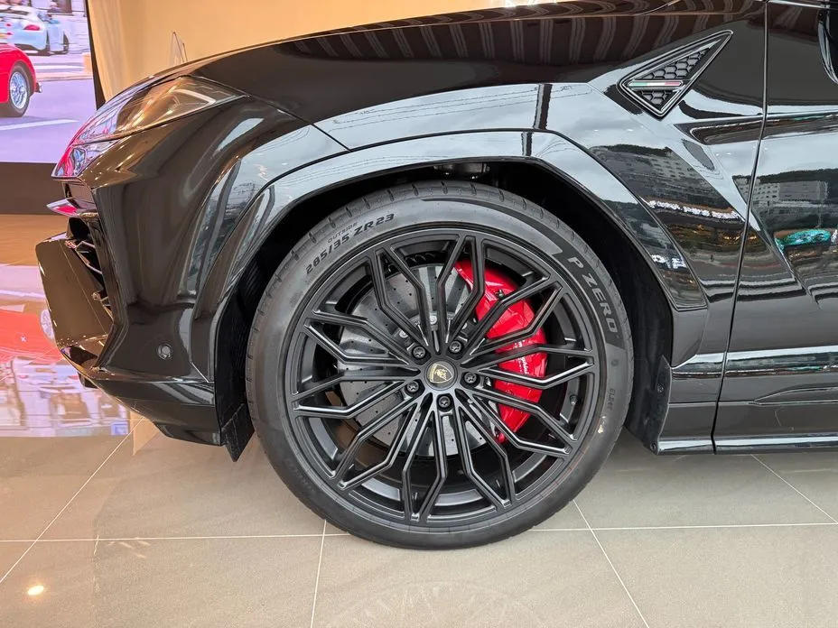 Lamborghini Urus 2026 из KR, фото 8