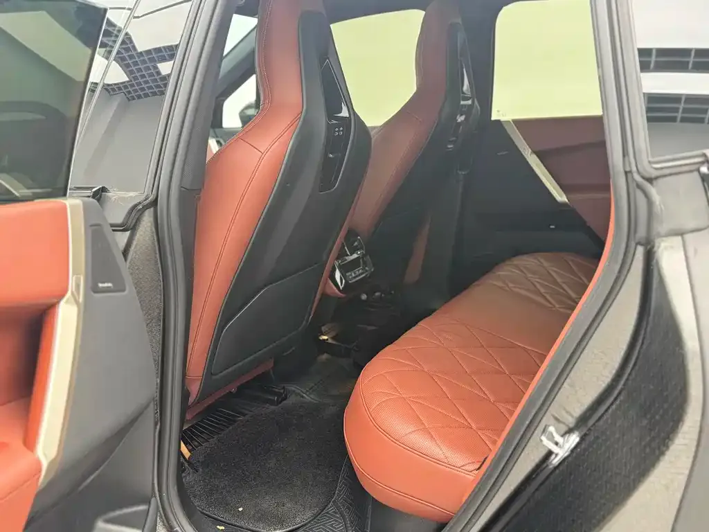 BMW iX — фото 10