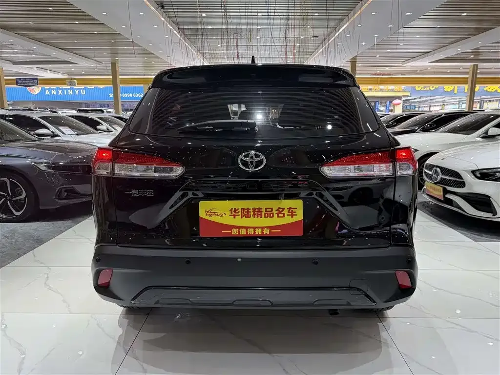 Toyota Corolla Cross — фото 3