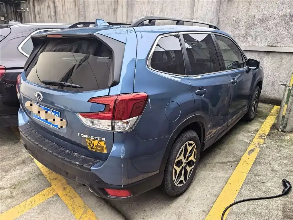 Subaru Forester — фото 5