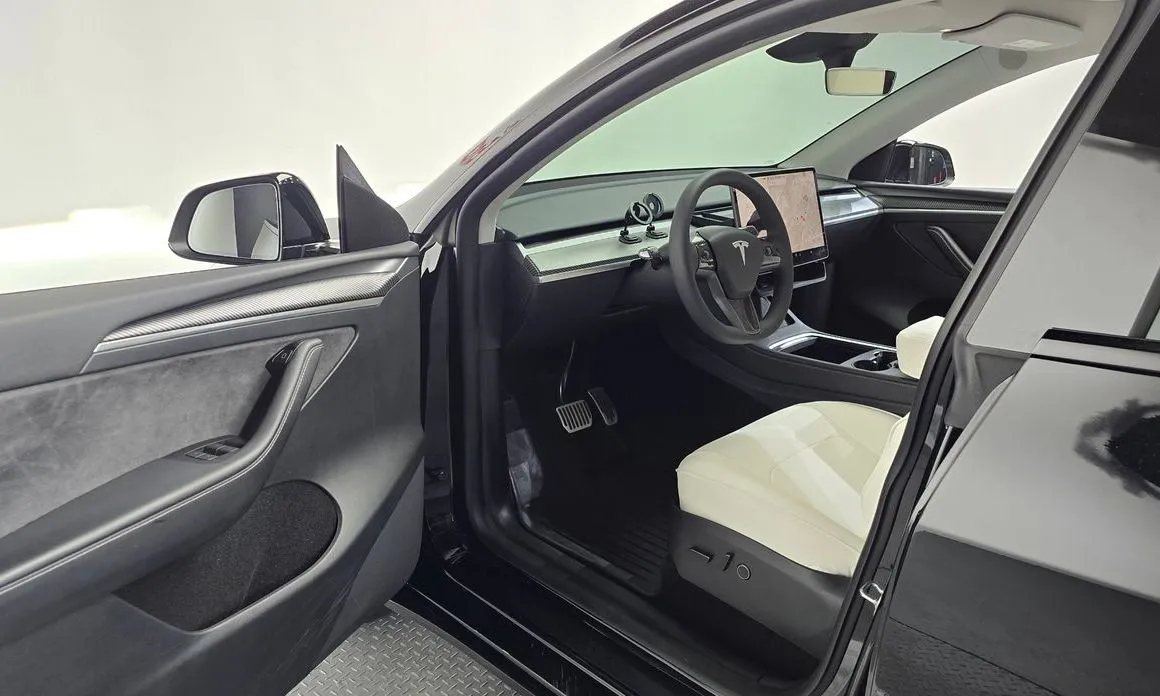 Tesla Model Y 2024 из KR, фото 9