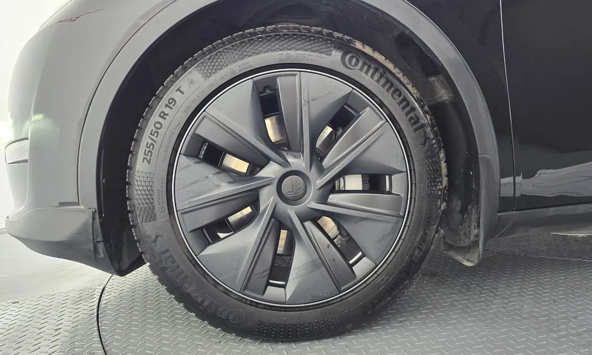 Tesla Model Y 2024 из KR, фото 10