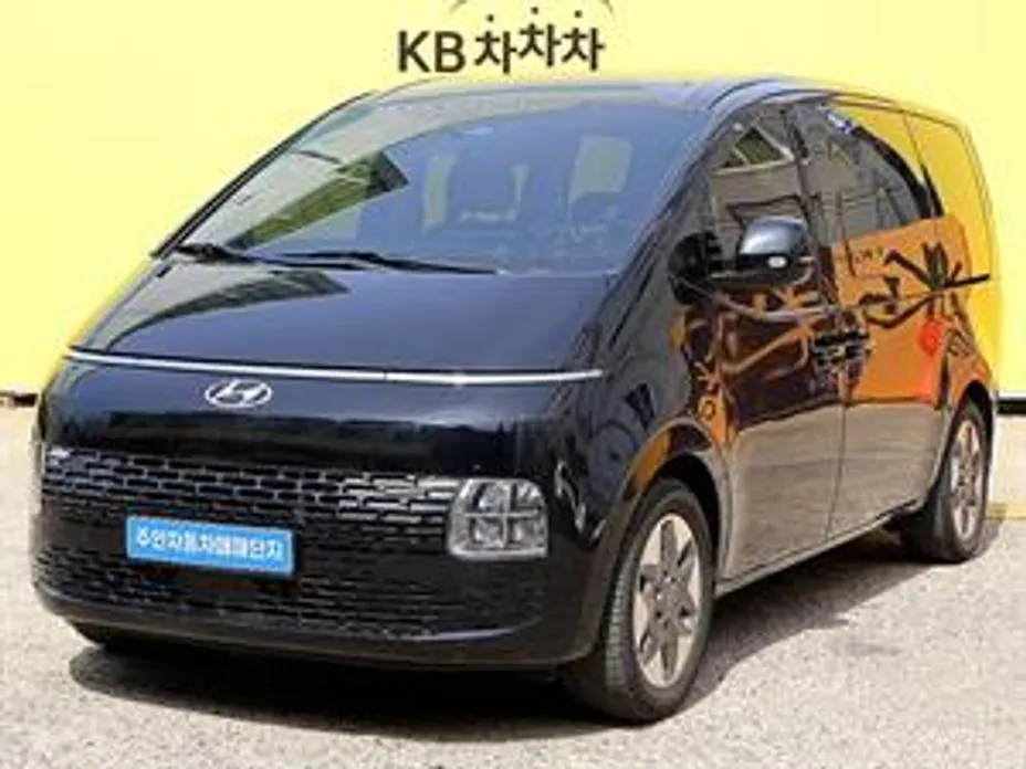 Hyundai Staria — фото 1