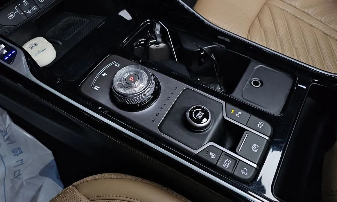Kia Sorento — фото 9