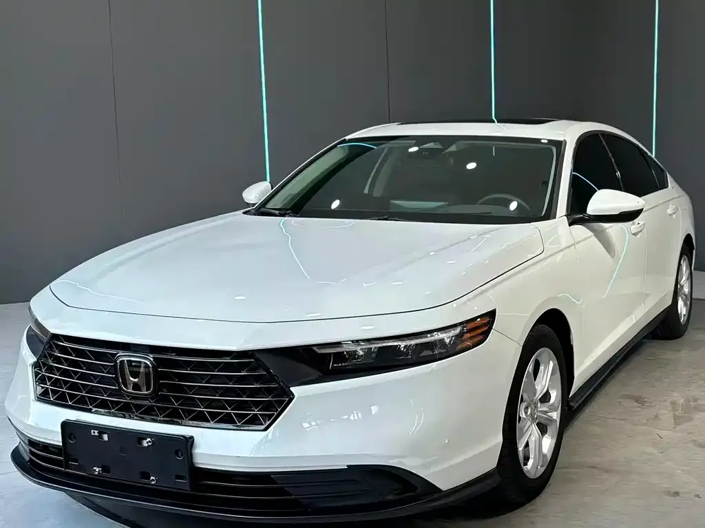 Honda Accord — фото 1
