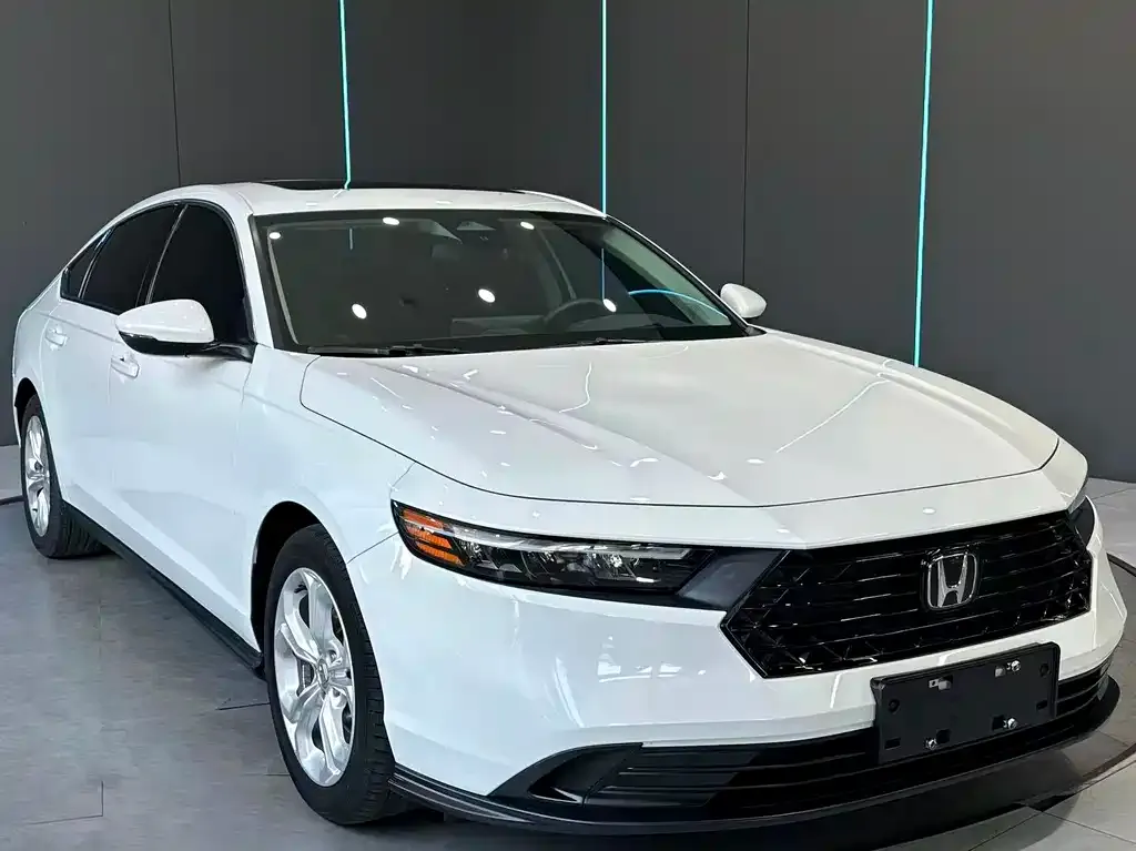 Honda Accord — фото 9
