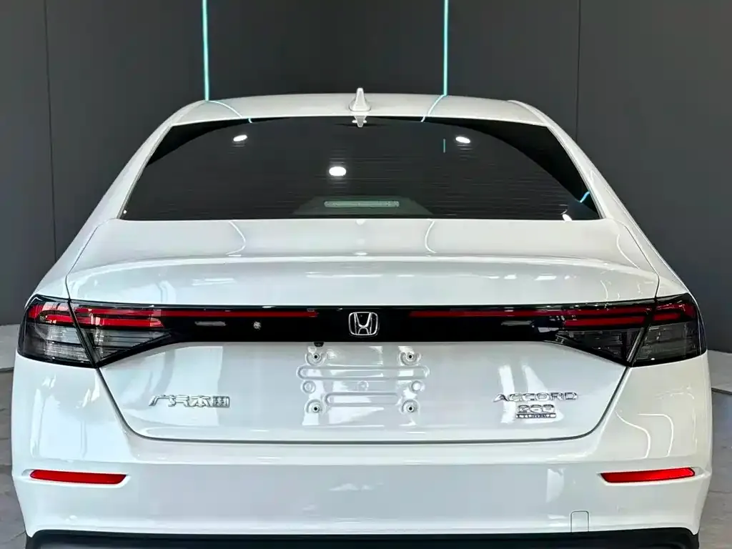 Honda Accord — фото 5