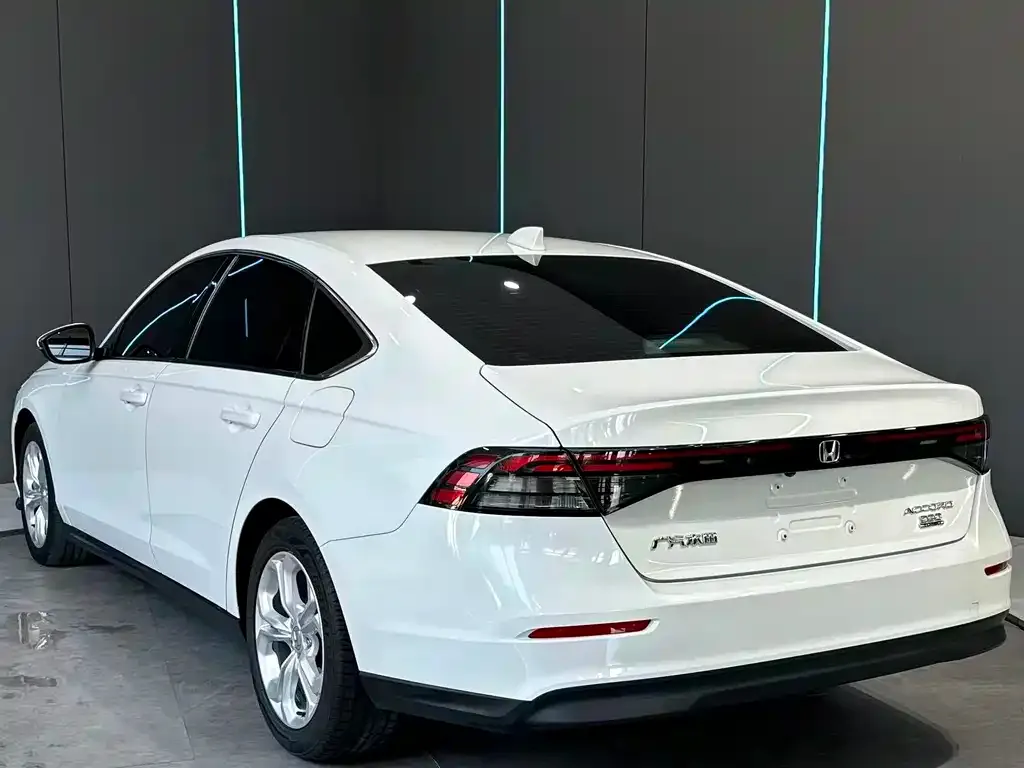 Honda Accord — фото 2