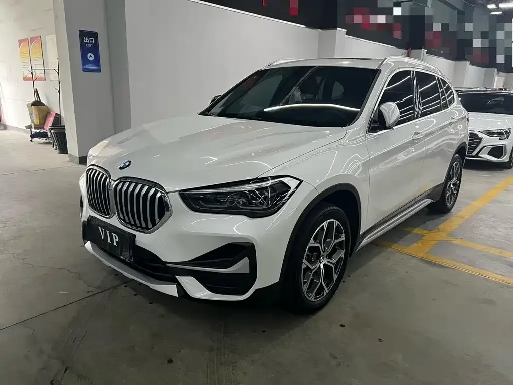 BMW X1 — фото 1