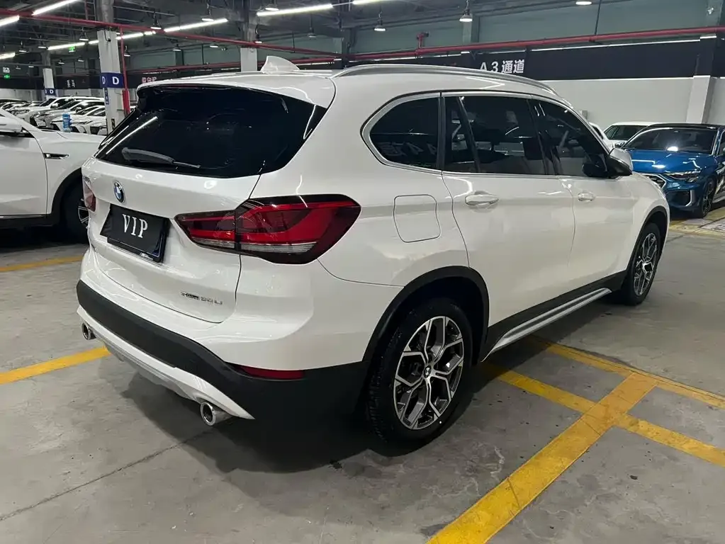 BMW X1 — фото 9