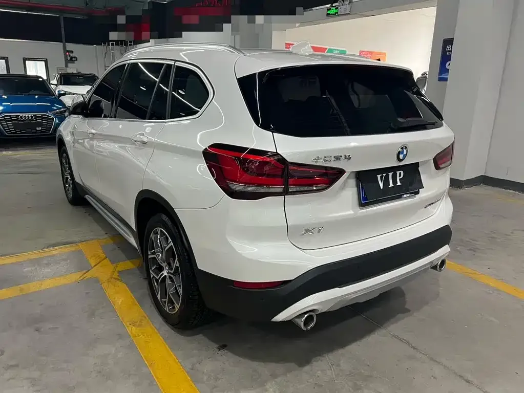 BMW X1 — фото 5