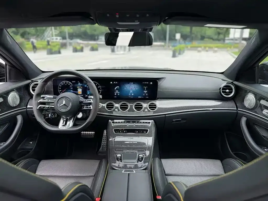 Mercedes-Benz E-Class AMG — фото 5