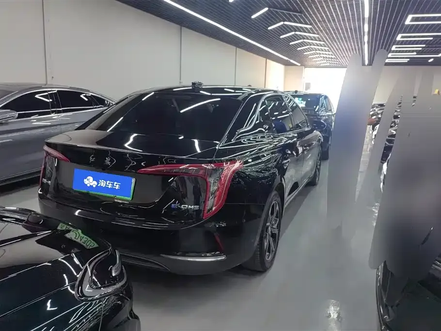 Hongqi E-QM5 — фото 7
