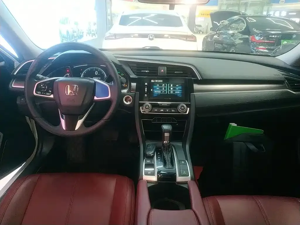 Honda Civic — фото 10