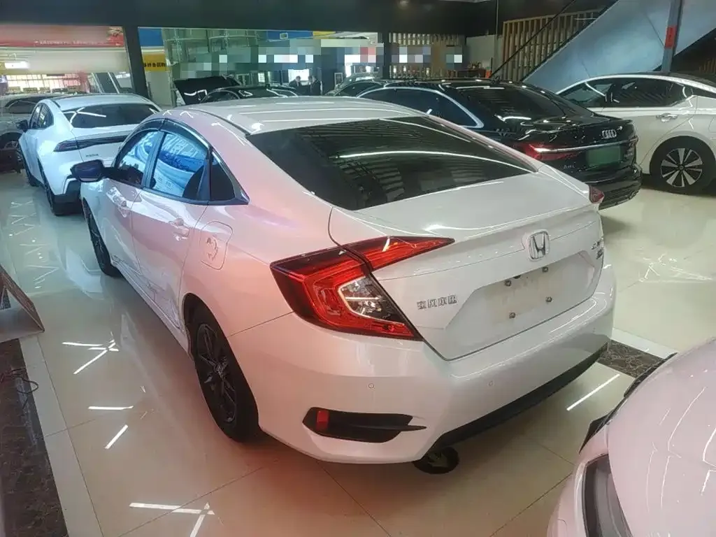 Honda Civic — фото 7