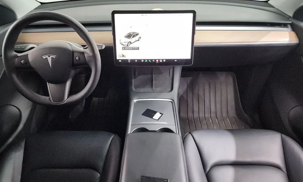 Tesla Model Y — фото 6