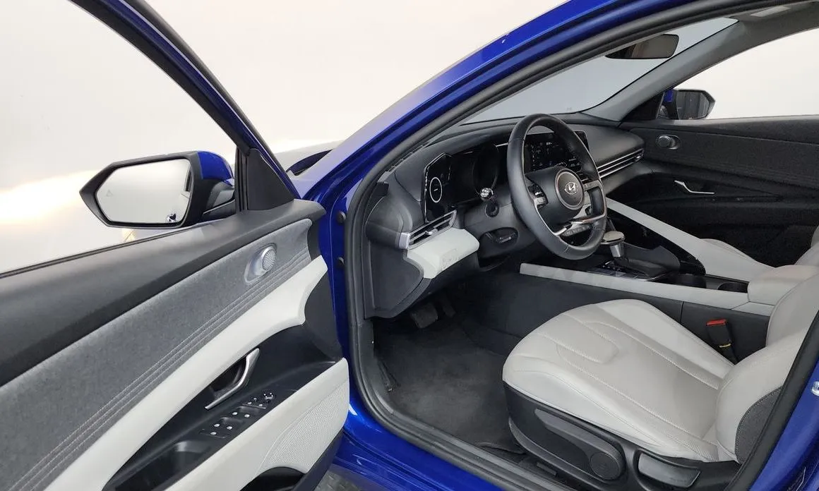 Hyundai AVANTE — фото 2