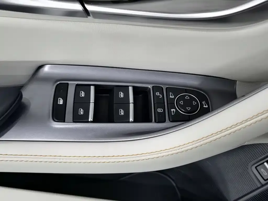 BYD PLUS New Energy — фото 2